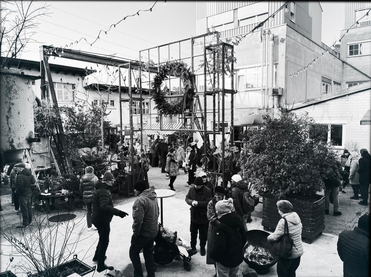Crowds at the Walzhalle on day 1